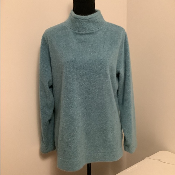 Sweater - Picture 1 of 3